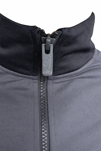 Nike Trainingsanzug Schwarz Grau Jacke und Hose Fitnessmode Gr. S