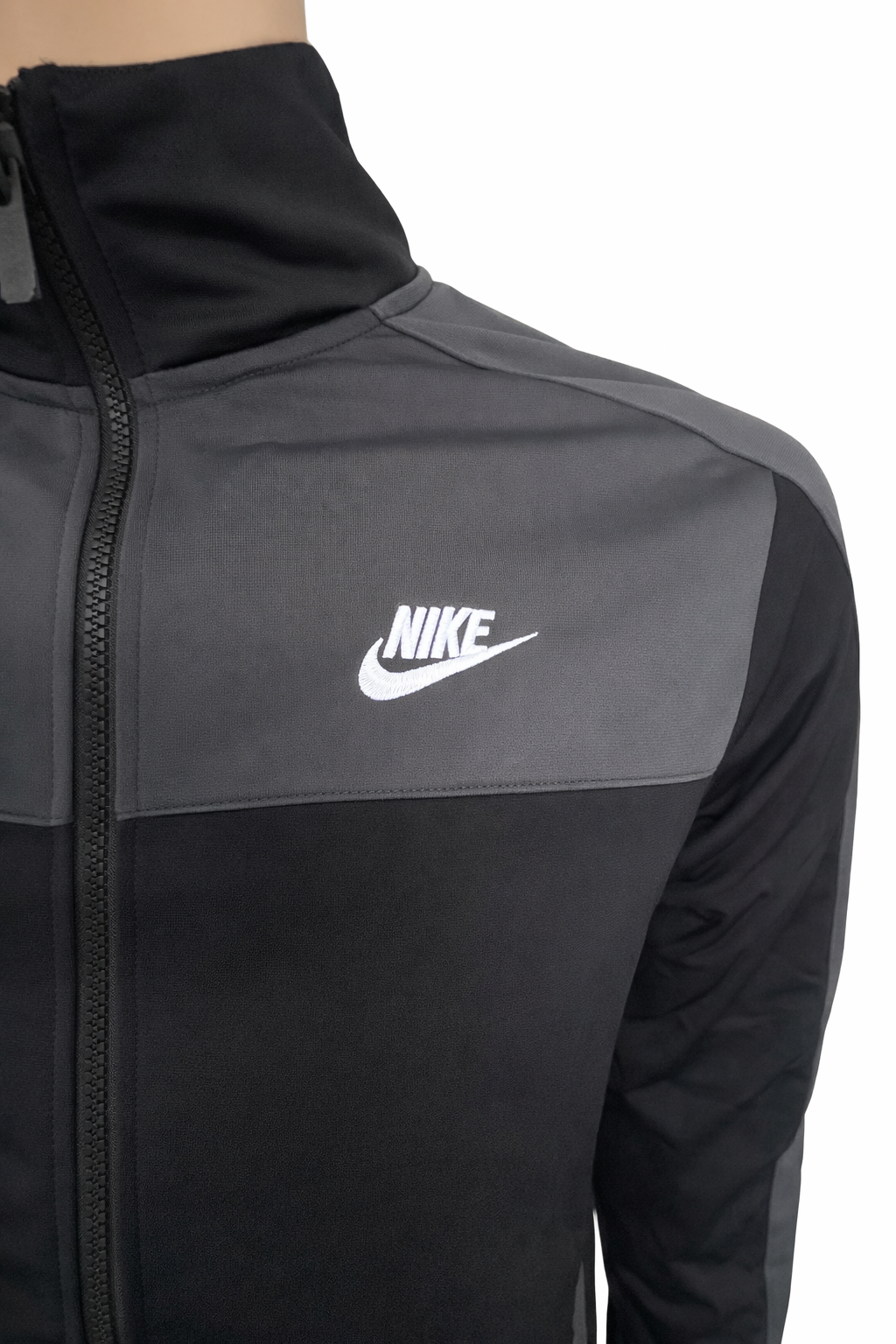 Nike Trainingsanzug Schwarz Grau Jacke und Hose Fitnessmode Gr. S